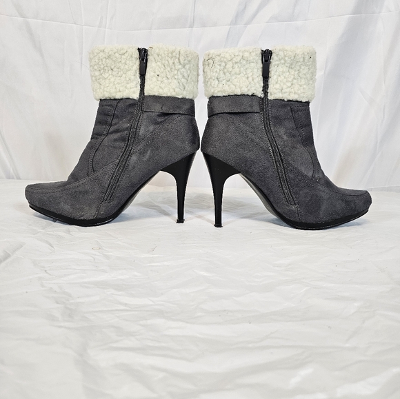 Forever Grey Bootie Sz 8 (USED) - Picture 3 of 5